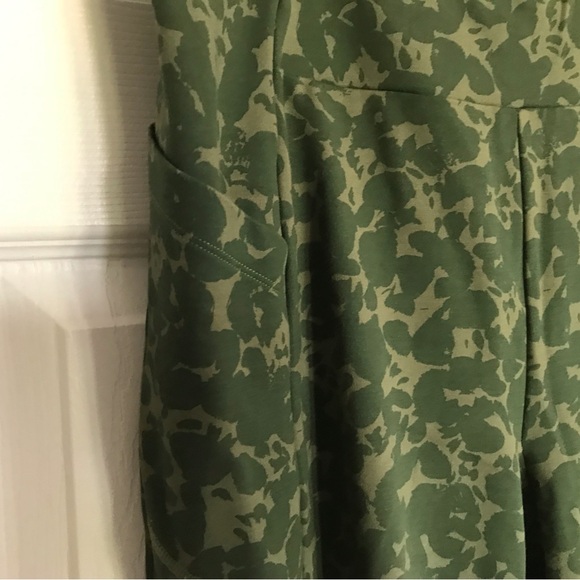 Cabi Marathon Leggings - Picture 3 of 8